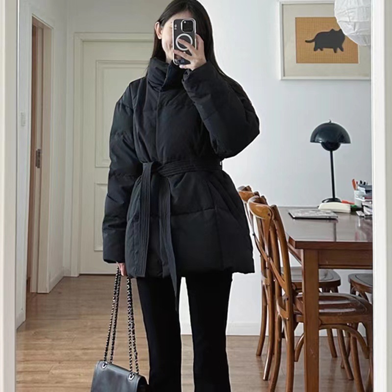 Women's denim short jacket in black