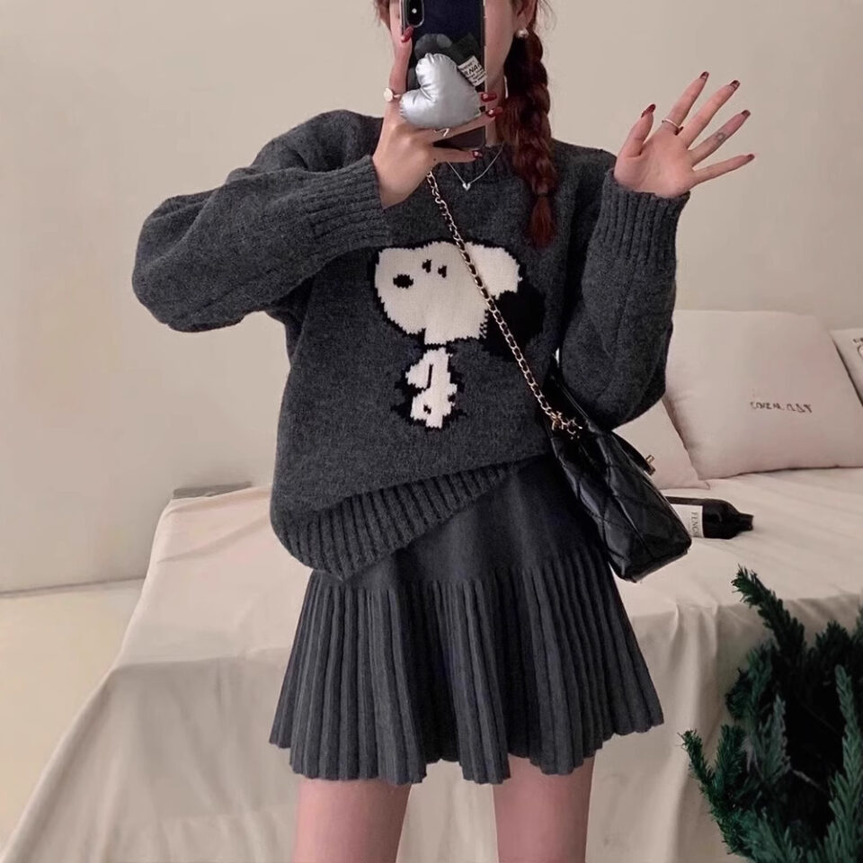 Pleated mini skirt