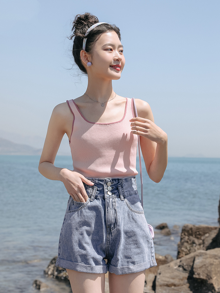 Denim shorts for women – high-waist design