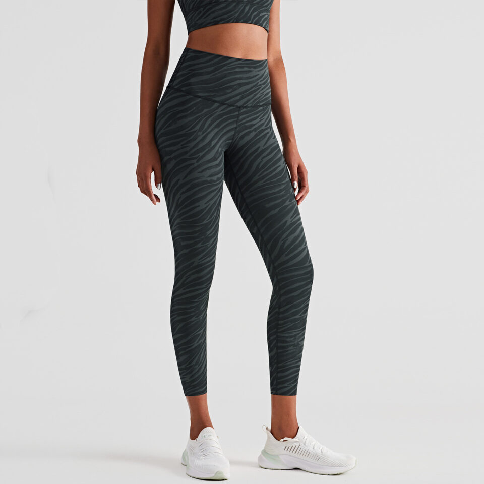 Soft-touch gym leggings for all-day wear