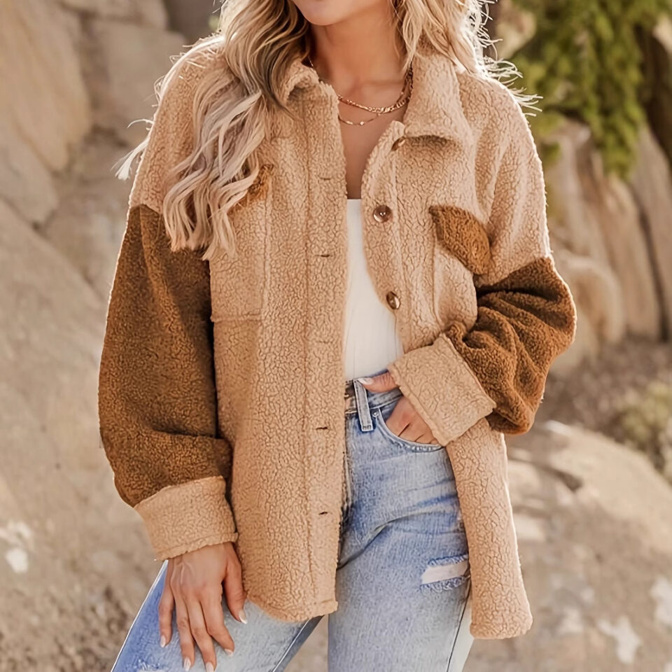 Women's Fleece Jackets in Camel