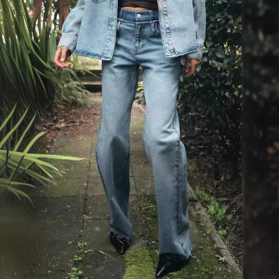 Wide leg jeans women with a fashionable Japanese style